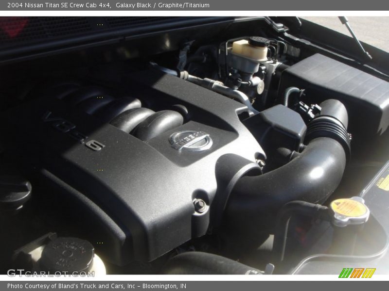 Galaxy Black / Graphite/Titanium 2004 Nissan Titan SE Crew Cab 4x4