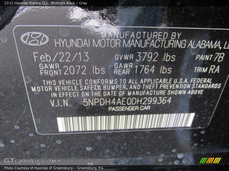 Midnight Black / Gray 2013 Hyundai Elantra GLS