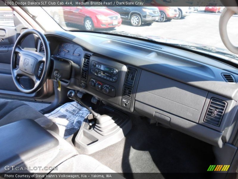 Medium Bronze Pearl / Dark Slate Gray 2001 Dodge Dakota SLT Club Cab 4x4