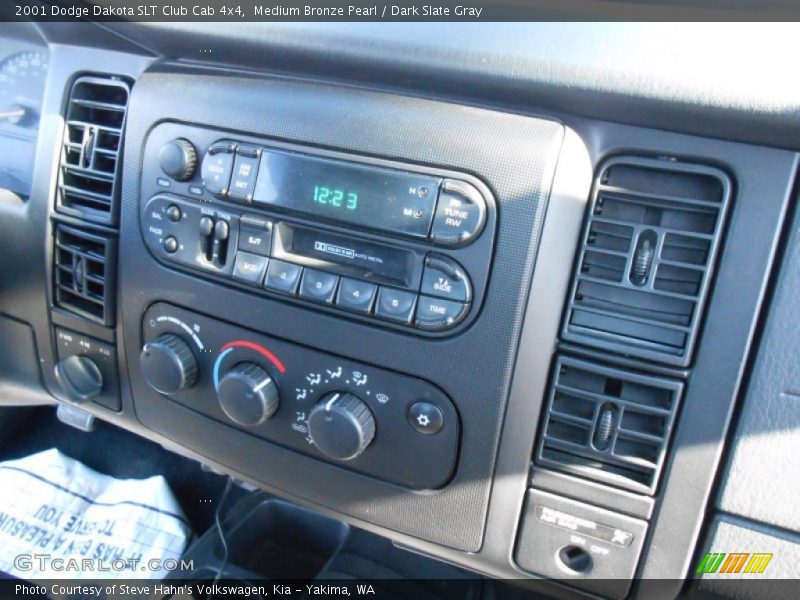 Controls of 2001 Dakota SLT Club Cab 4x4