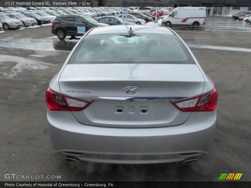 Radiant Silver / Gray 2013 Hyundai Sonata SE