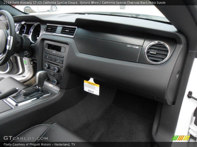 Dashboard of 2014 Mustang GT/CS California Special Coupe