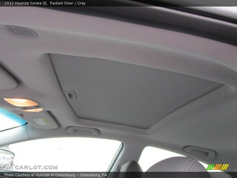Radiant Silver / Gray 2013 Hyundai Sonata SE