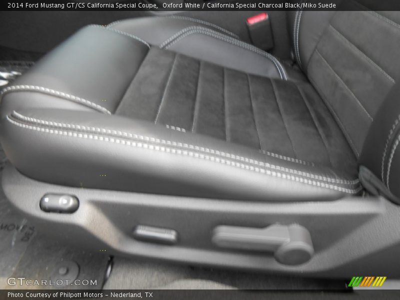 Controls of 2014 Mustang GT/CS California Special Coupe