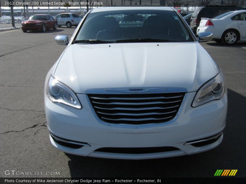 Bright White / Black 2013 Chrysler 200 Limited Sedan