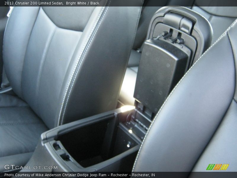 Bright White / Black 2013 Chrysler 200 Limited Sedan