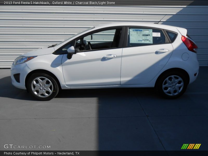 Oxford White / Charcoal Black/Light Stone 2013 Ford Fiesta S Hatchback
