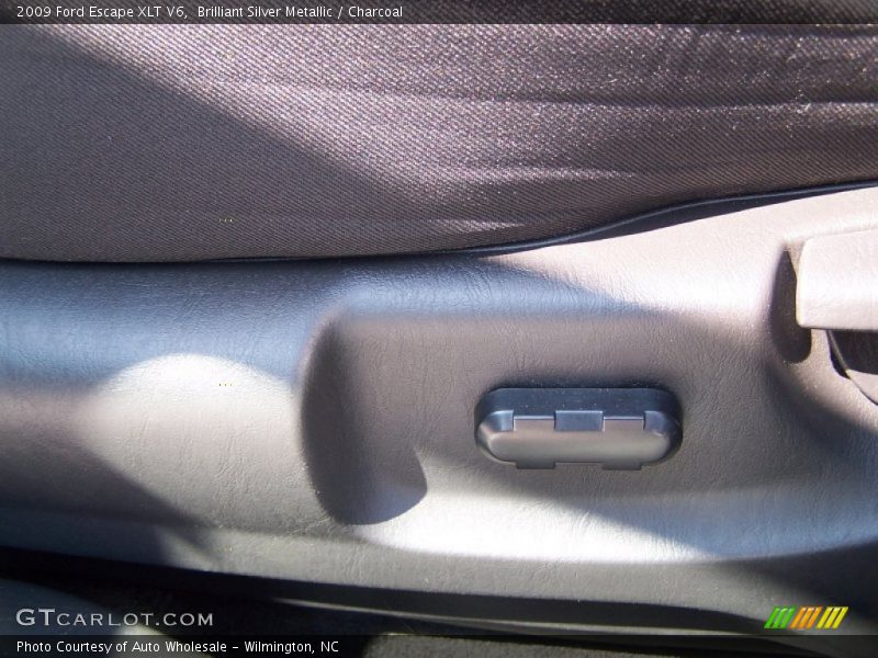 Brilliant Silver Metallic / Charcoal 2009 Ford Escape XLT V6