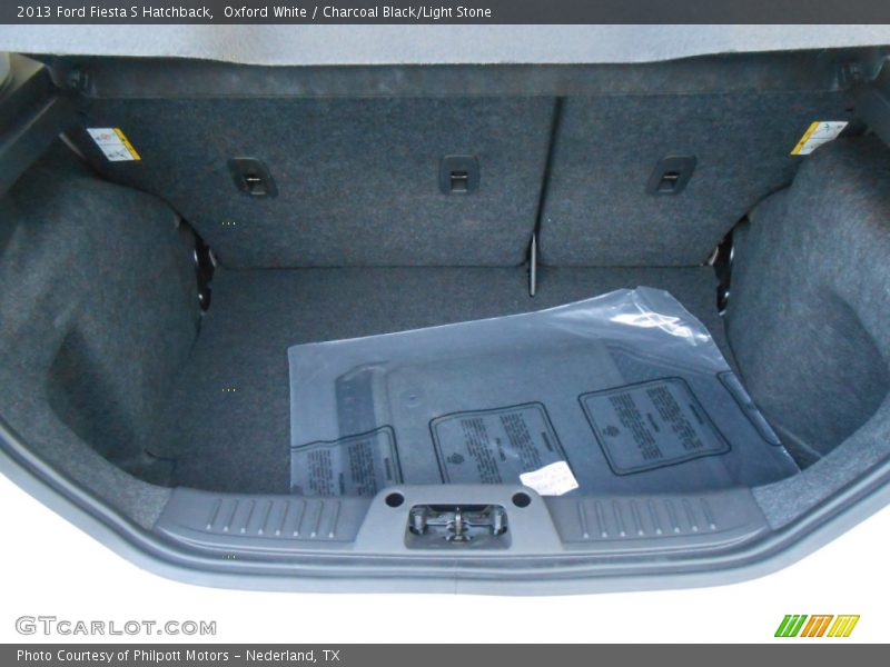 Oxford White / Charcoal Black/Light Stone 2013 Ford Fiesta S Hatchback