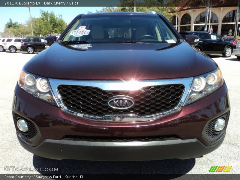 Dark Cherry / Beige 2011 Kia Sorento EX