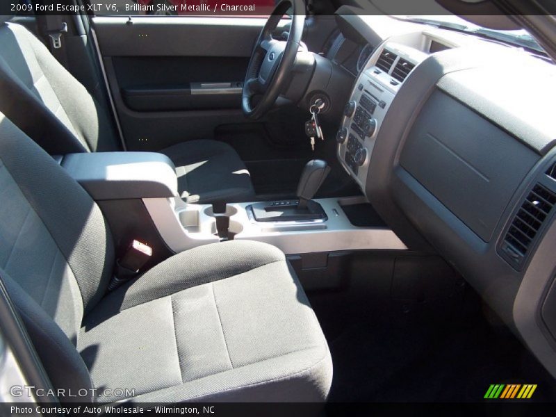 Brilliant Silver Metallic / Charcoal 2009 Ford Escape XLT V6