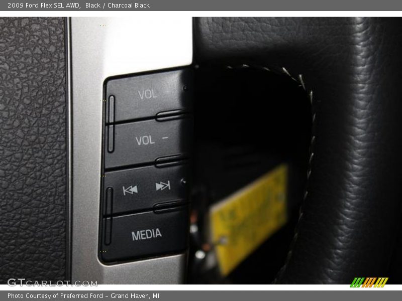 Black / Charcoal Black 2009 Ford Flex SEL AWD