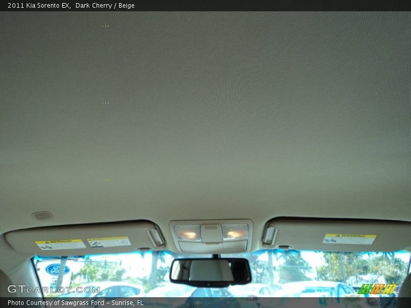 Dark Cherry / Beige 2011 Kia Sorento EX