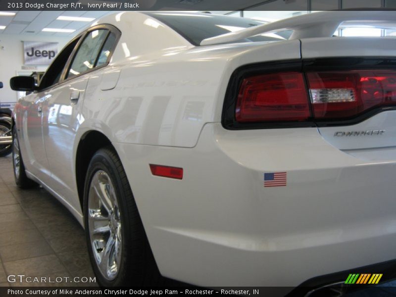 Ivory Pearl / Black 2013 Dodge Charger R/T