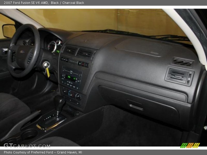 Black / Charcoal Black 2007 Ford Fusion SE V6 AWD