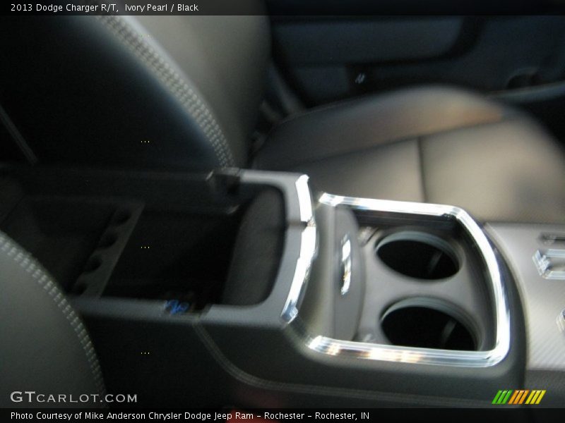 Ivory Pearl / Black 2013 Dodge Charger R/T