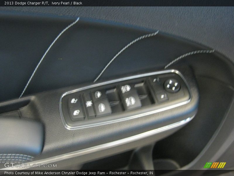 Ivory Pearl / Black 2013 Dodge Charger R/T