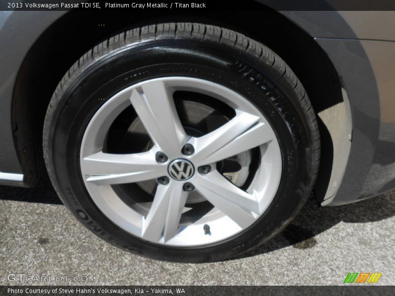 Platinum Gray Metallic / Titan Black 2013 Volkswagen Passat TDI SE