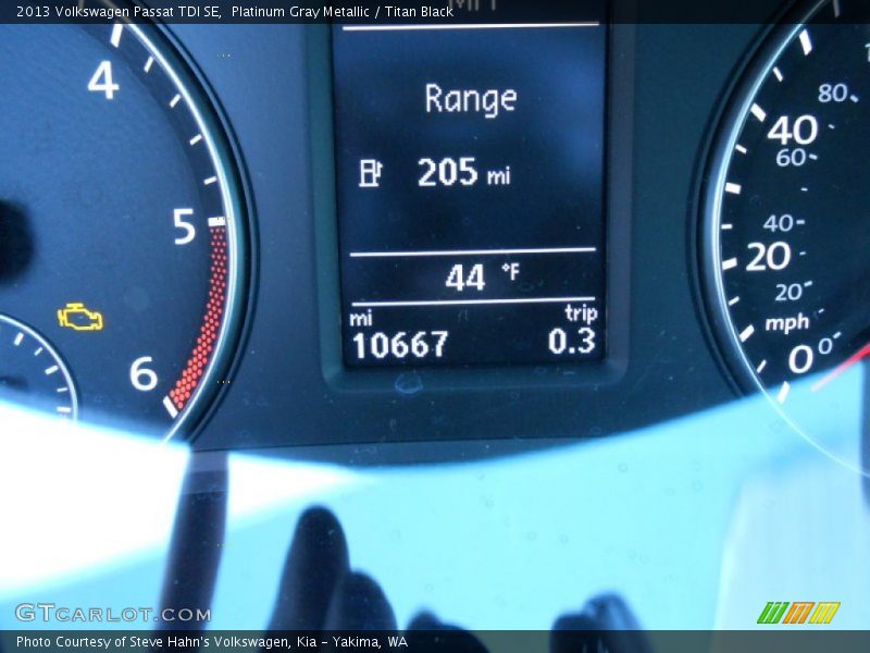 Platinum Gray Metallic / Titan Black 2013 Volkswagen Passat TDI SE