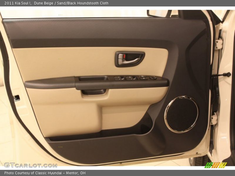 Dune Beige / Sand/Black Houndstooth Cloth 2011 Kia Soul !