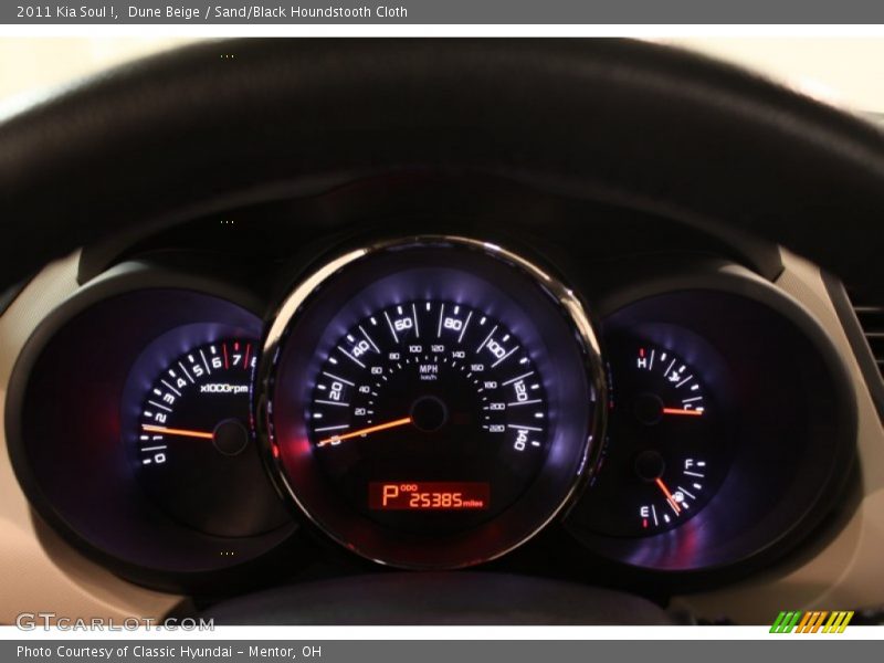 Dune Beige / Sand/Black Houndstooth Cloth 2011 Kia Soul !