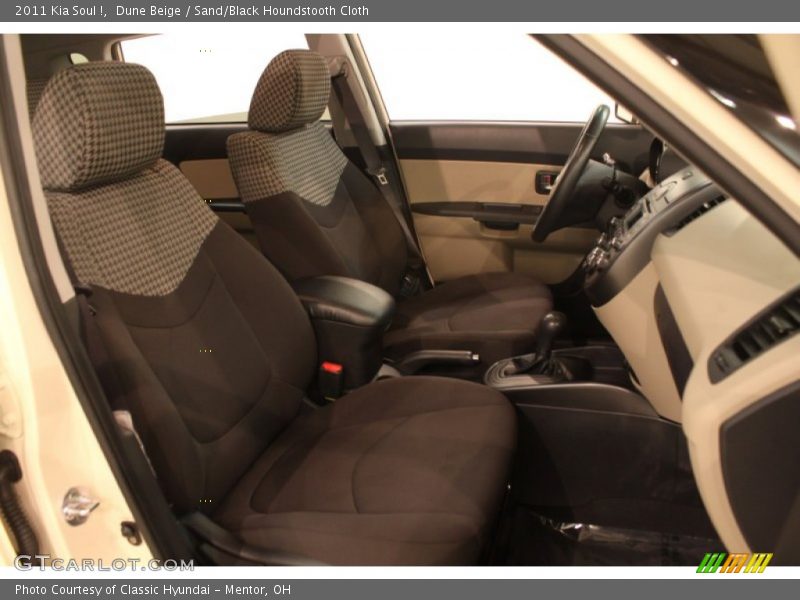 Dune Beige / Sand/Black Houndstooth Cloth 2011 Kia Soul !