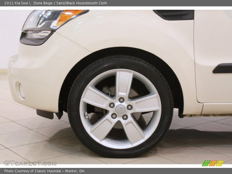 Dune Beige / Sand/Black Houndstooth Cloth 2011 Kia Soul !