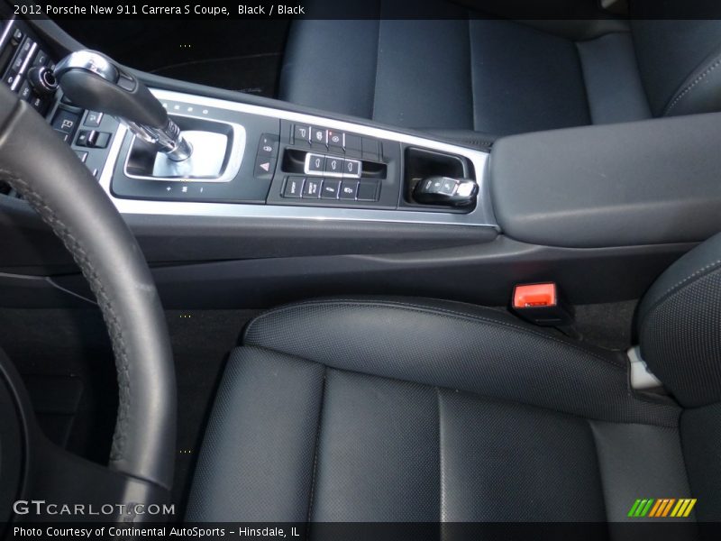 Controls of 2012 New 911 Carrera S Coupe