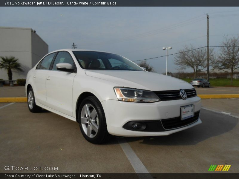 Candy White / Cornsilk Beige 2011 Volkswagen Jetta TDI Sedan