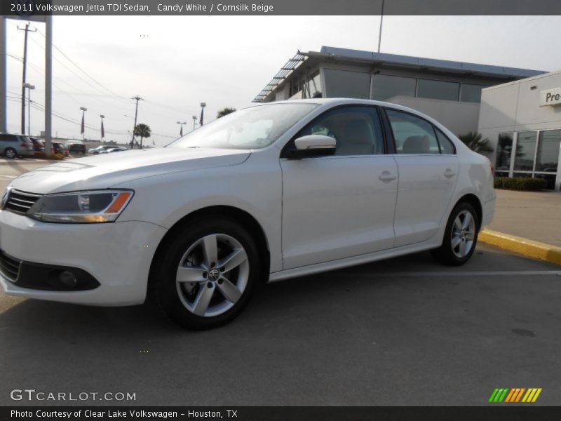 Candy White / Cornsilk Beige 2011 Volkswagen Jetta TDI Sedan