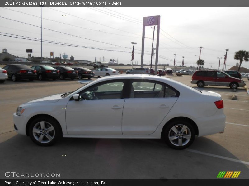 Candy White / Cornsilk Beige 2011 Volkswagen Jetta TDI Sedan
