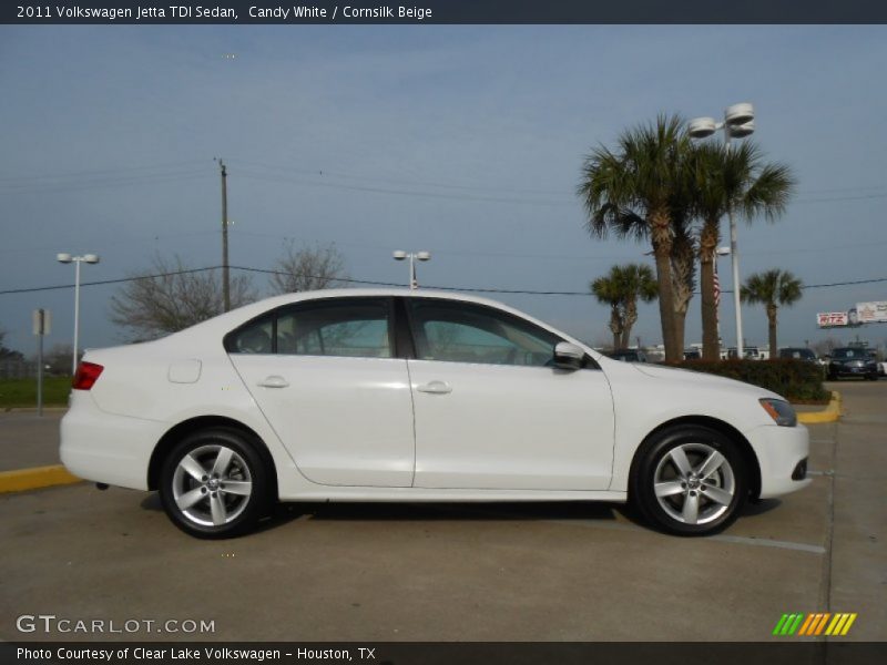 Candy White / Cornsilk Beige 2011 Volkswagen Jetta TDI Sedan