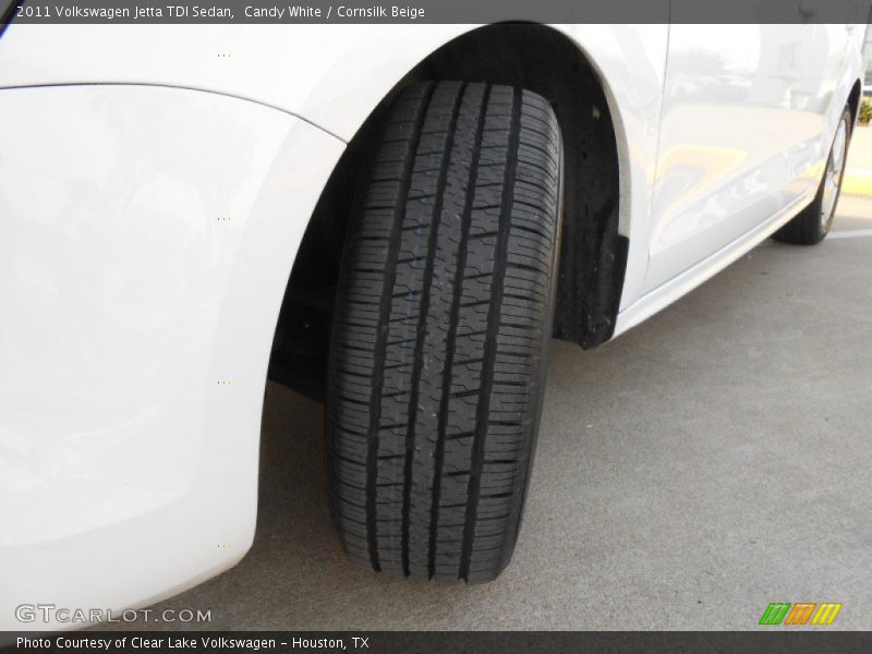 Candy White / Cornsilk Beige 2011 Volkswagen Jetta TDI Sedan