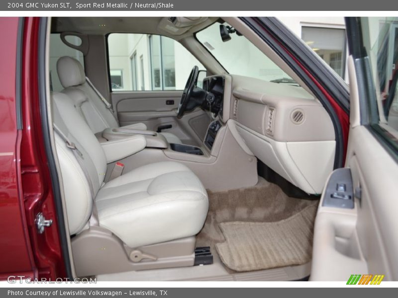 Front Seat of 2004 Yukon SLT