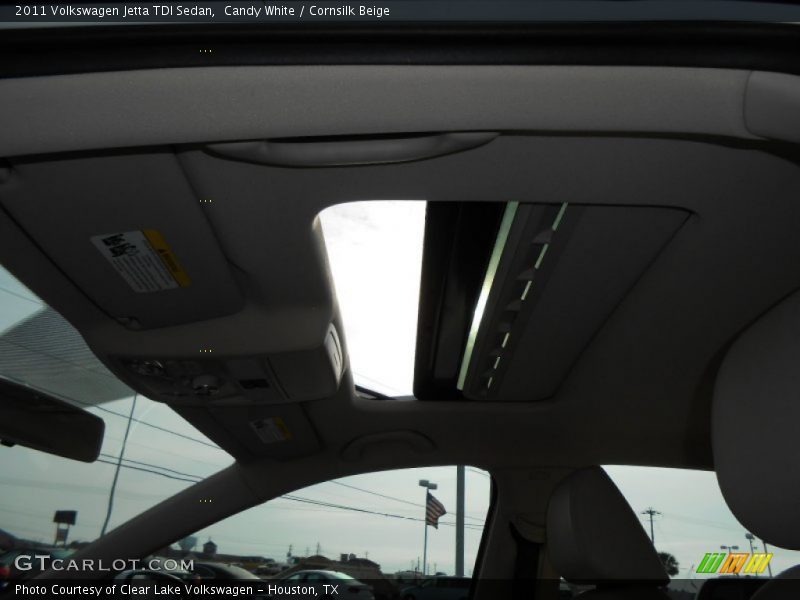 Candy White / Cornsilk Beige 2011 Volkswagen Jetta TDI Sedan