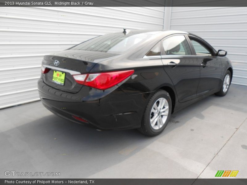 Midnight Black / Gray 2013 Hyundai Sonata GLS