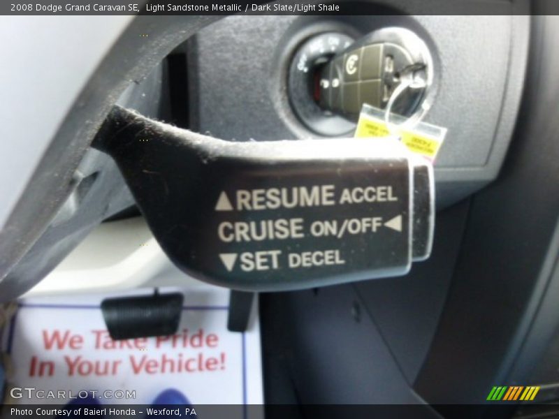 Light Sandstone Metallic / Dark Slate/Light Shale 2008 Dodge Grand Caravan SE