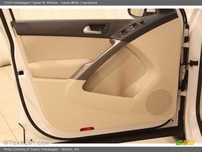 Candy White / Sandstone 2009 Volkswagen Tiguan SE 4Motion