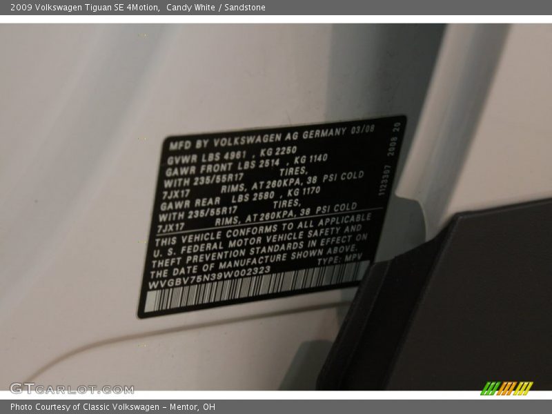Candy White / Sandstone 2009 Volkswagen Tiguan SE 4Motion