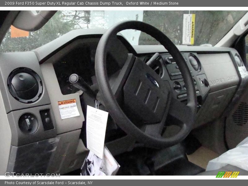 Oxford White / Medium Stone 2009 Ford F350 Super Duty XL Regular Cab Chassis Dump Truck