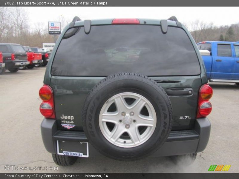 Shale Green Metallic / Taupe 2002 Jeep Liberty Sport 4x4