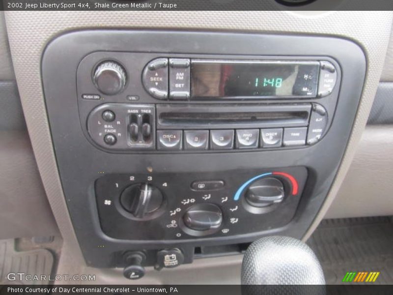 Shale Green Metallic / Taupe 2002 Jeep Liberty Sport 4x4