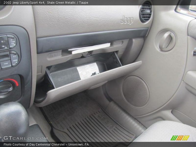 Shale Green Metallic / Taupe 2002 Jeep Liberty Sport 4x4