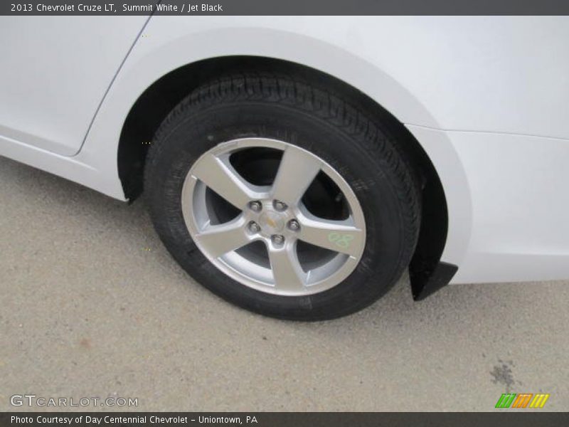 Summit White / Jet Black 2013 Chevrolet Cruze LT
