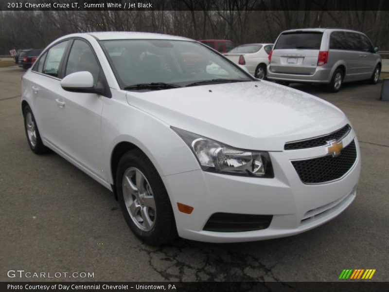 Summit White / Jet Black 2013 Chevrolet Cruze LT