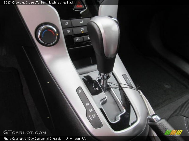 Summit White / Jet Black 2013 Chevrolet Cruze LT