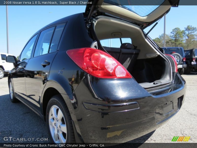 Super Black / Charcoal 2008 Nissan Versa 1.8 SL Hatchback