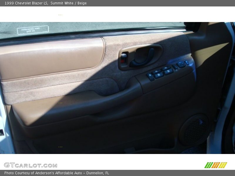 Summit White / Beige 1999 Chevrolet Blazer LS