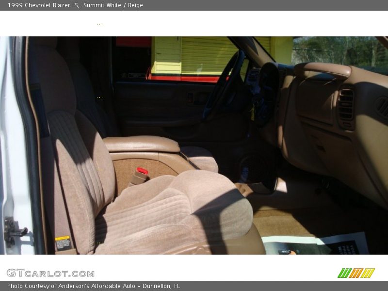 Summit White / Beige 1999 Chevrolet Blazer LS