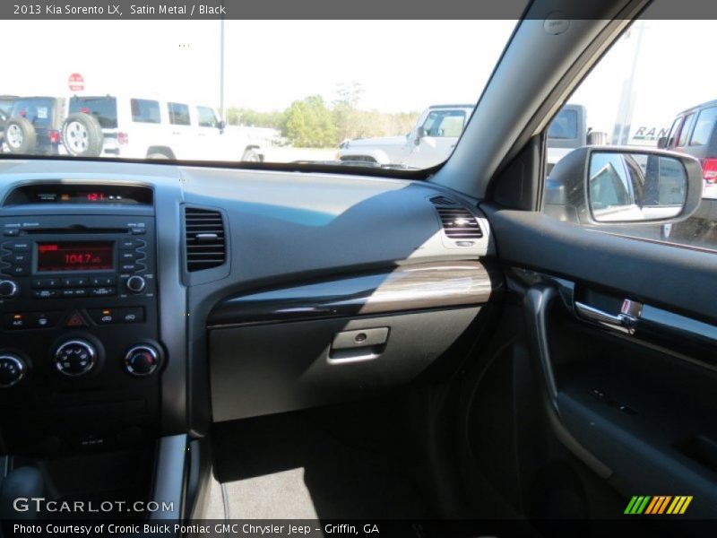 Satin Metal / Black 2013 Kia Sorento LX